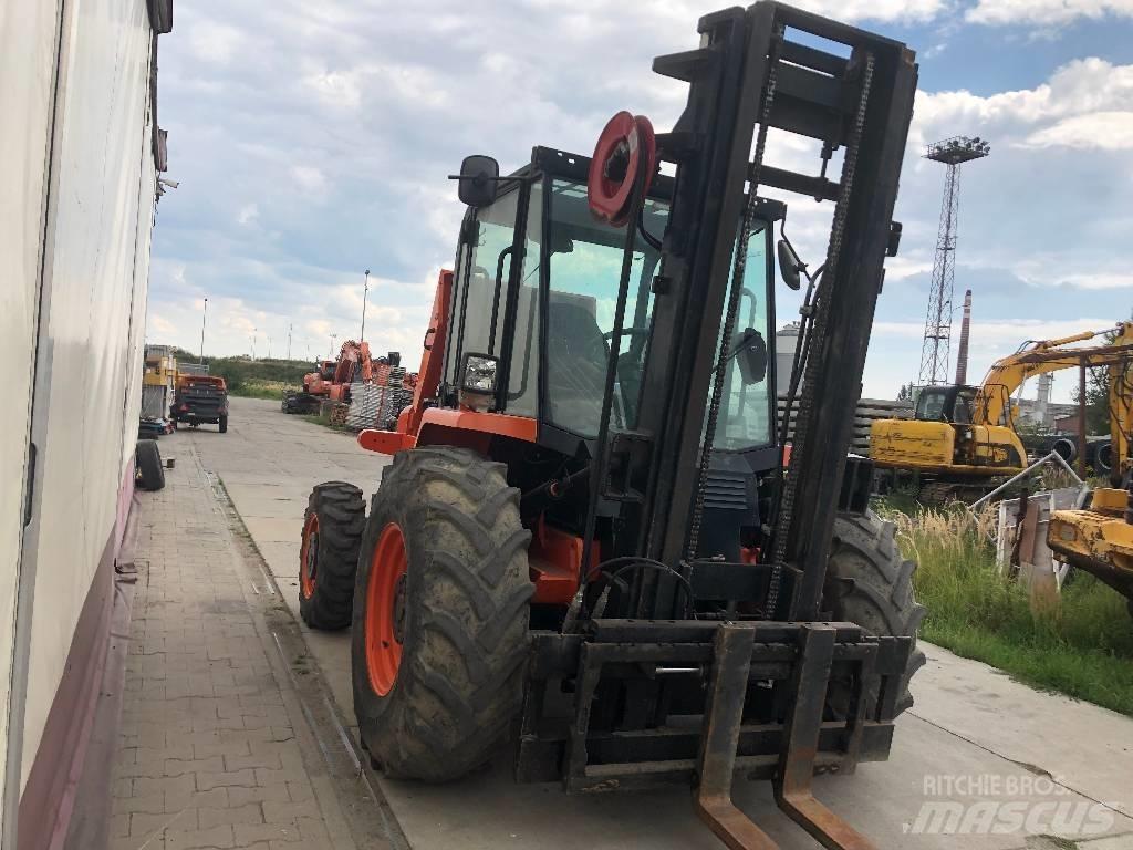 JCB 930-4 Terrenggående gaffeltruck