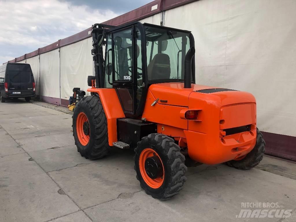 JCB 930-4 Terrenggående gaffeltruck