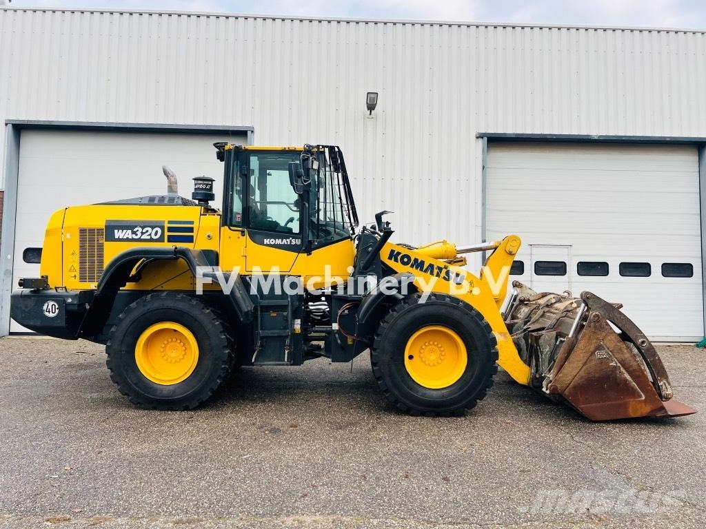 Komatsu WA320 Hjullastere