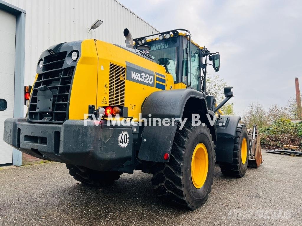 Komatsu WA320 Hjullastere