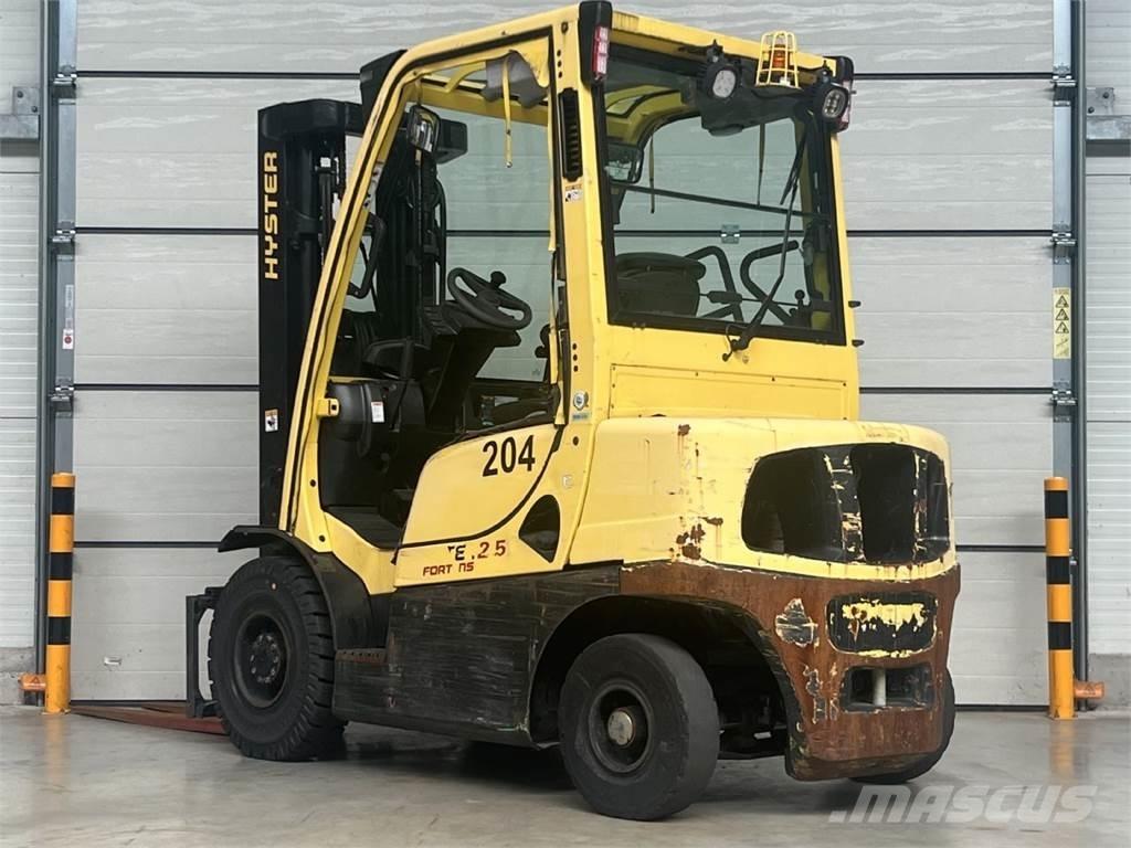 Hyster H2.5FT Diesel Trucker