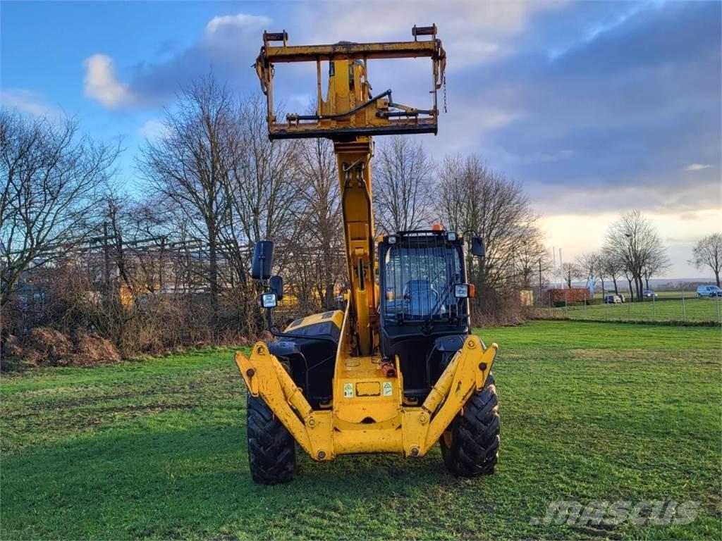 JCB 533-105 Teleskop bomlifter