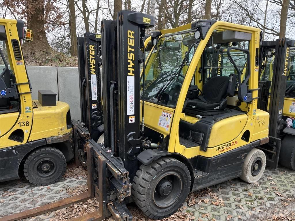 Hyster H2.5FT Diesel Trucker