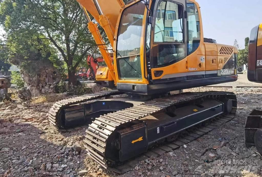 Hyundai R220LC-9S Beltegraver