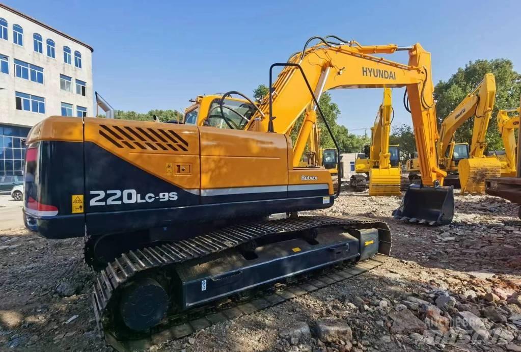 Hyundai R220LC-9S Beltegraver