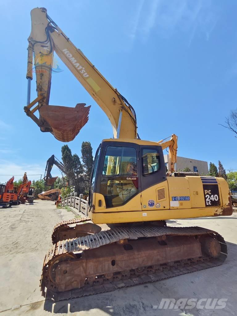 Komatsu PC 240 LC-7 Beltegraver