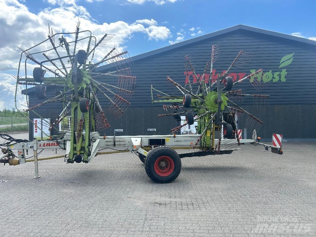 CLAAS Liner 3500 Raker og høyvendere