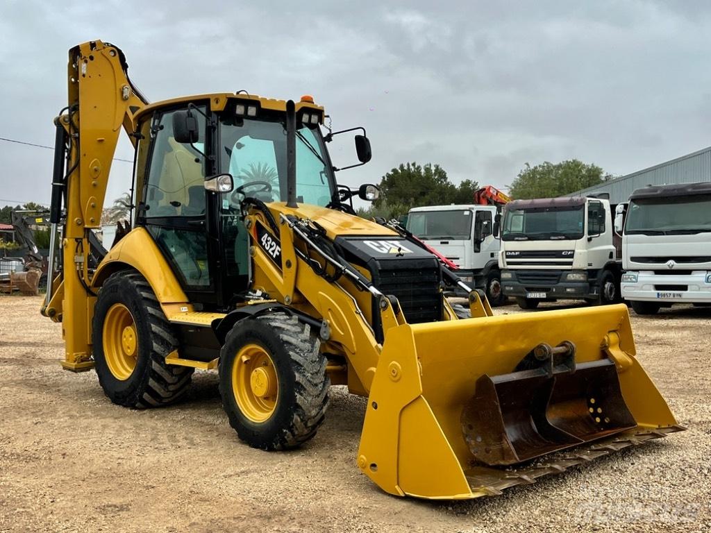 CAT 432 F Traktorgravere