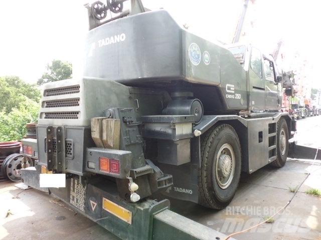 Tadano TR250M-6 Røff terreng kraner