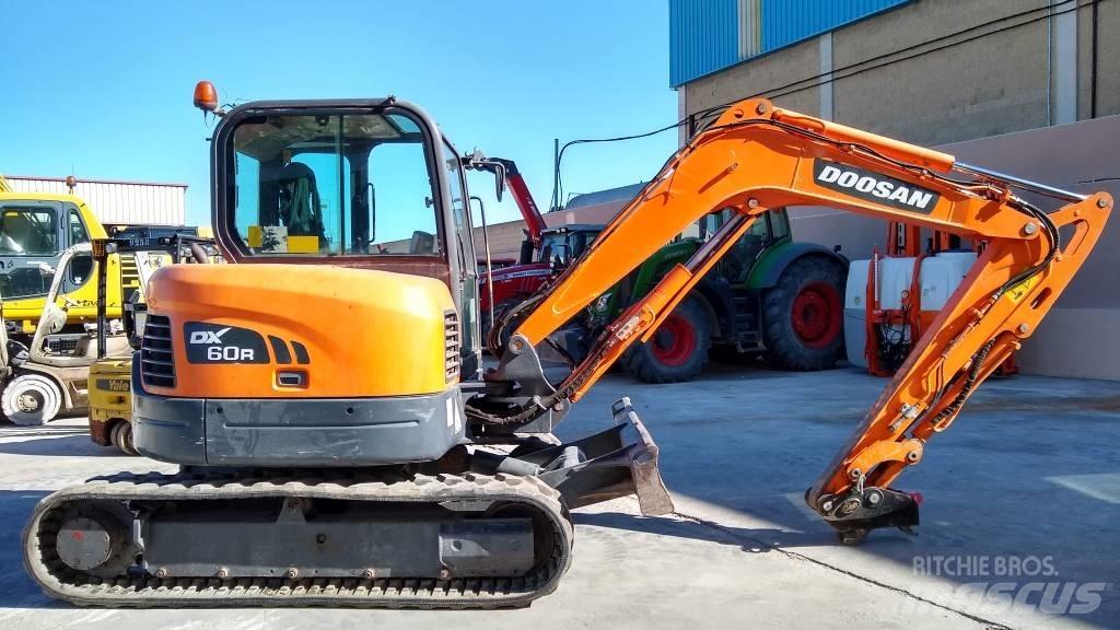 Doosan DX 60 R Minigravere <7t