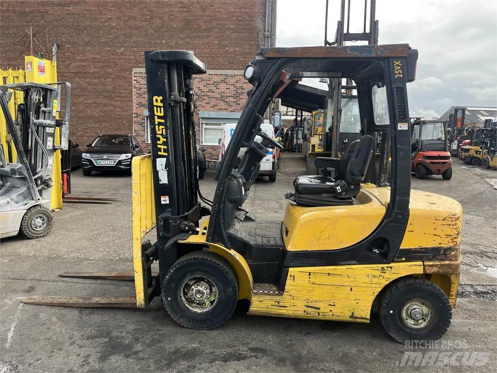 Yale GDP25VX Diesel Trucker