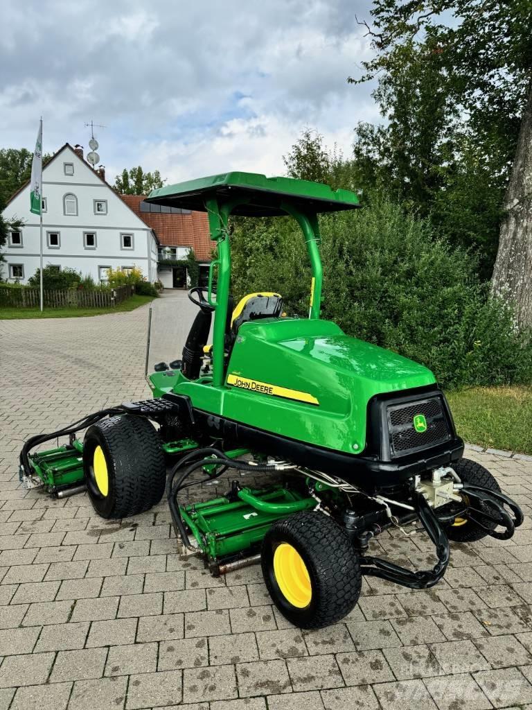 John Deere 8700 A Fairway klippere