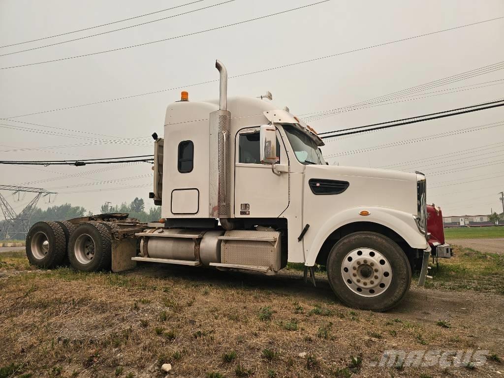 Freightliner 122 SD Trekkvogner