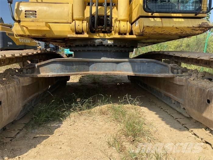 Komatsu PC450-8 Beltegraver