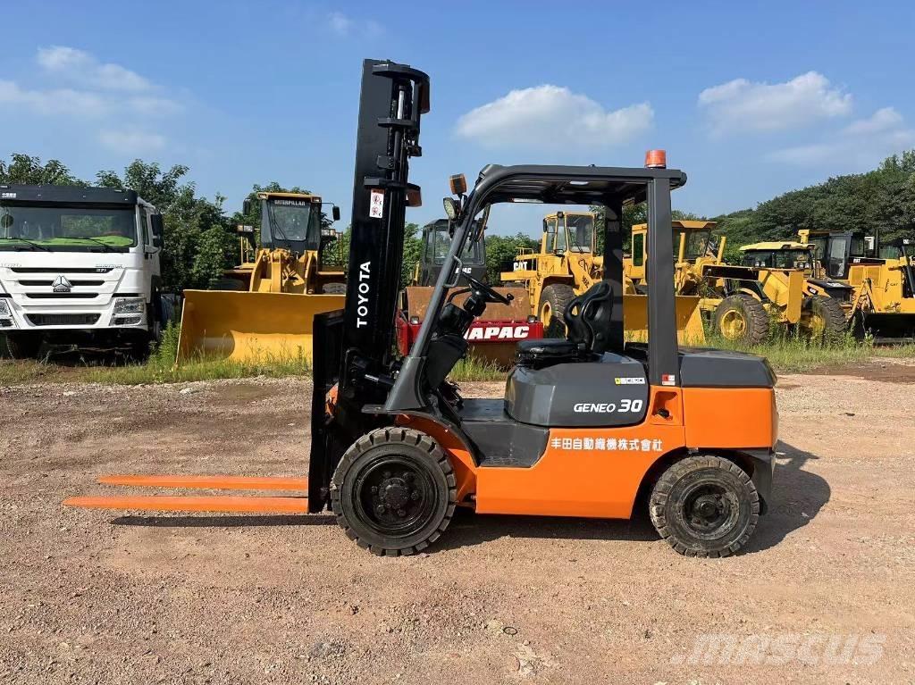 Toyota 30 Forklift Diesel Trucker