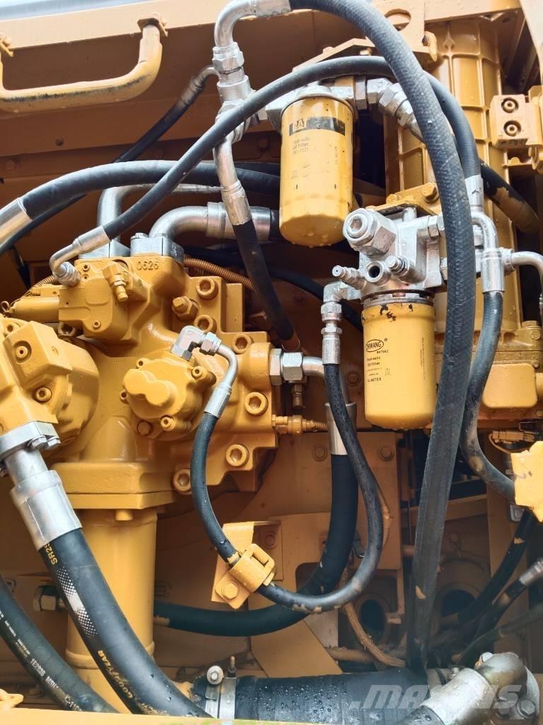 CAT 330 D Beltegraver