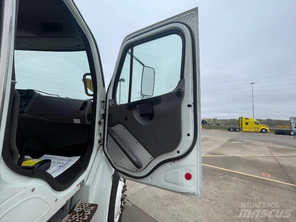 Freightliner M 106 Planbiler