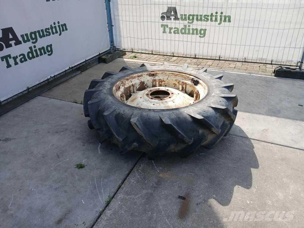 Renault 781-4 Traktorer