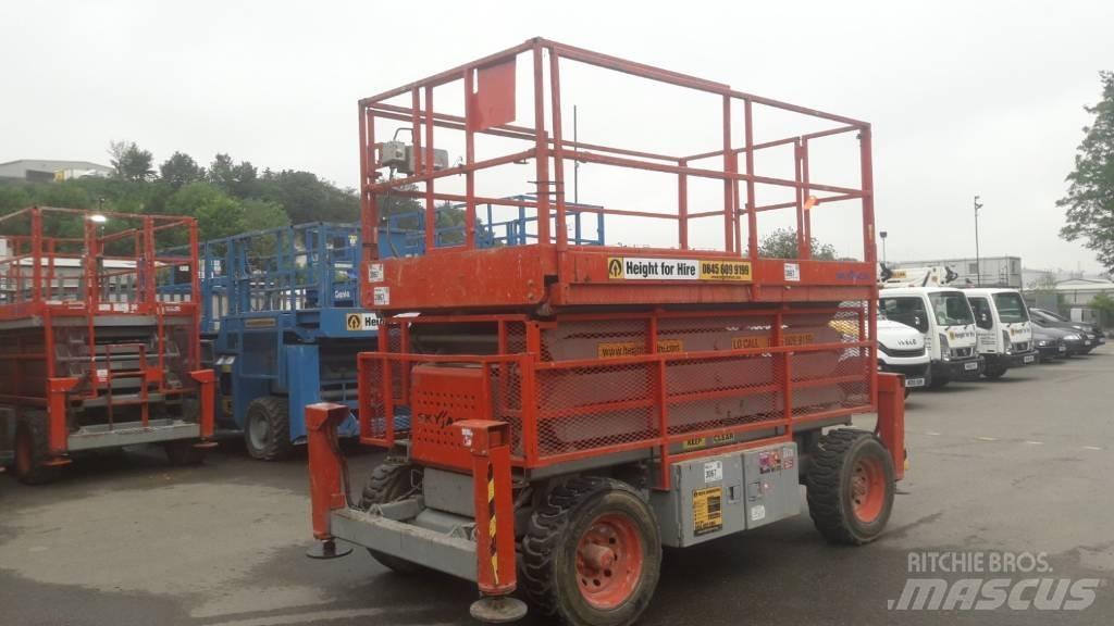 SkyJack SJ 7135 RT Sakselifter