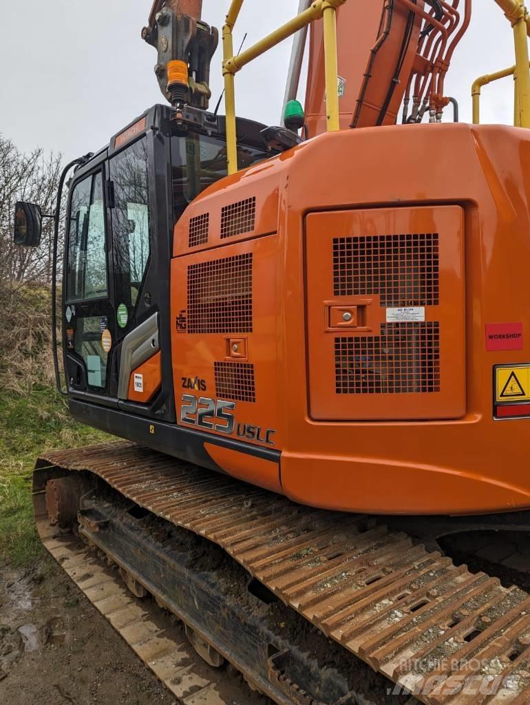 Hitachi ZX225US-7 Beltegraver