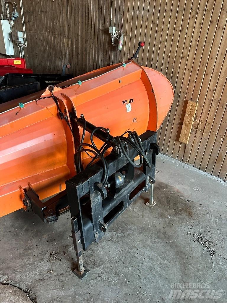 FMG AA 300 Snøploger- og skjær
