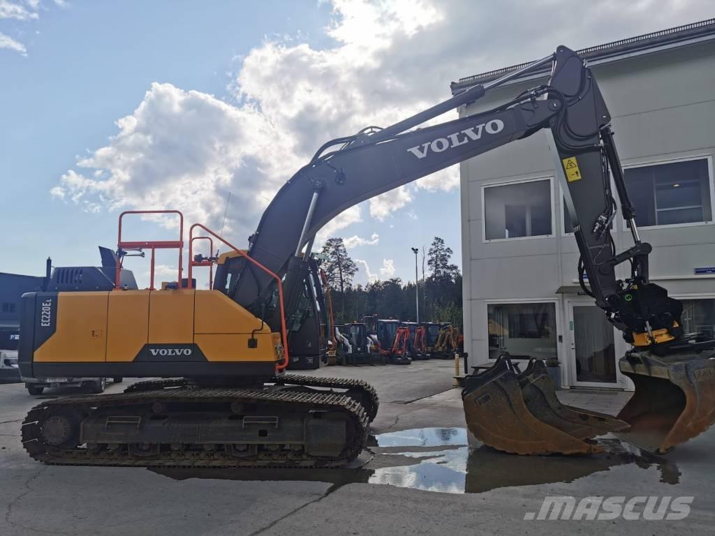 Volvo EC 220 E Beltegraver