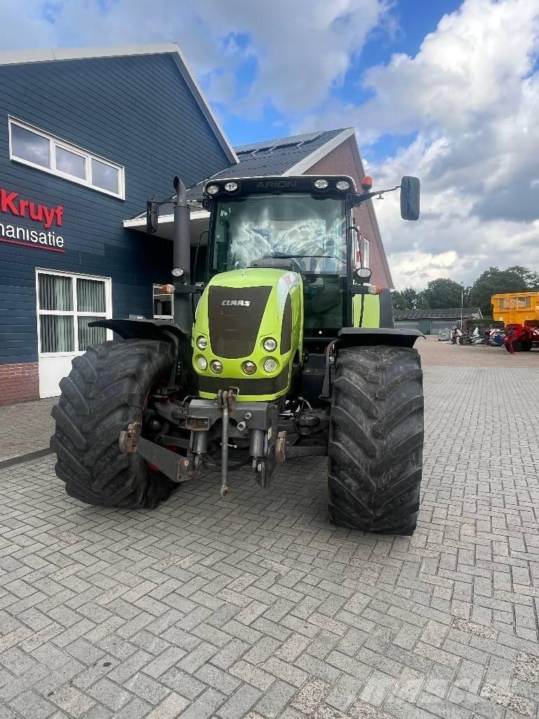 CLAAS Arion 640 Cis Traktorer