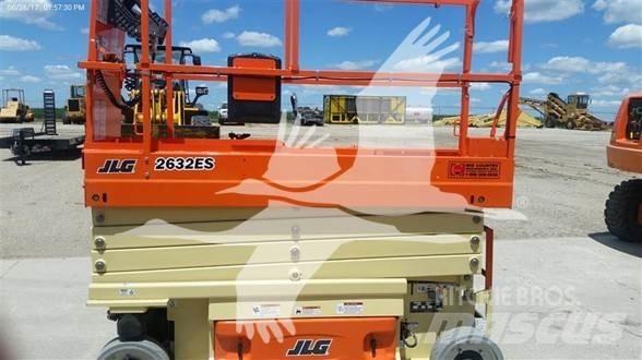 JLG 2632ES Sakselifter