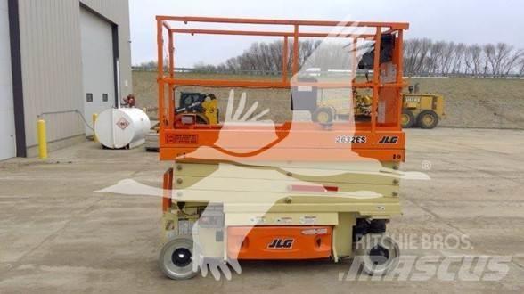 JLG 2632ES Sakselifter