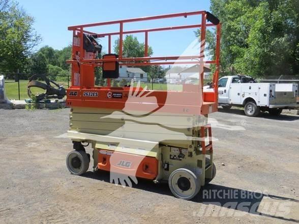JLG 2632ES Sakselifter