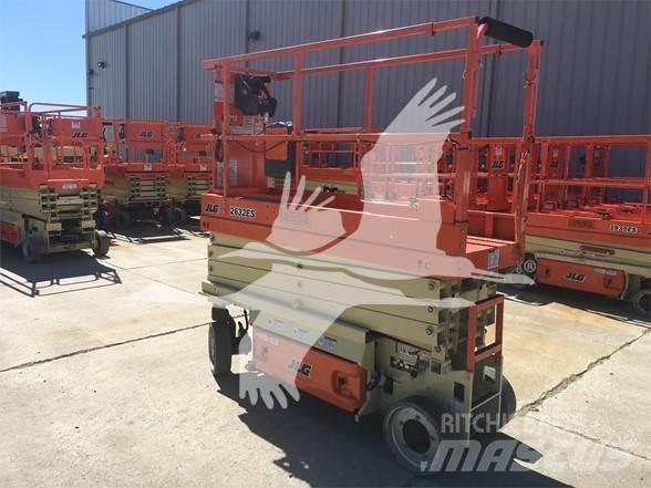 JLG 2632ES Sakselifter