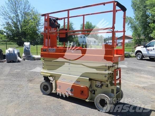 JLG 2632ES Sakselifter
