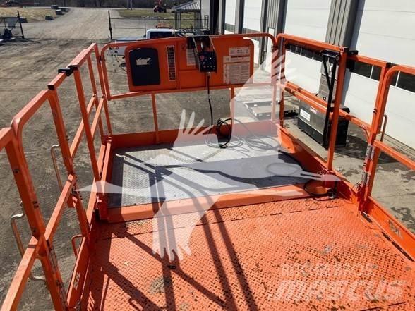 JLG 430LRT Sakselifter