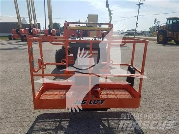 JLG 450AJ Leddede bomlifter