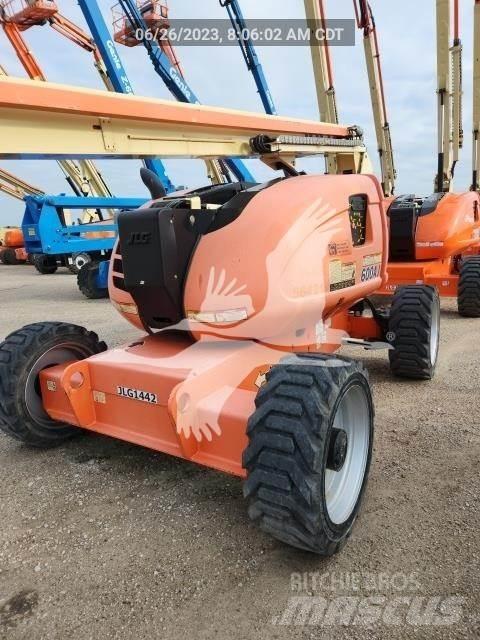 JLG 600AJ Leddede bomlifter