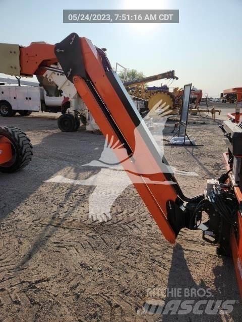 JLG 600AJ Leddede bomlifter
