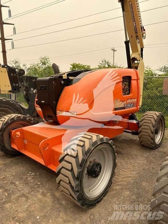 JLG 600AJ Leddede bomlifter