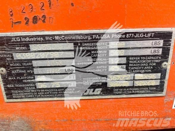 JLG 660SJ Teleskop bomlifter