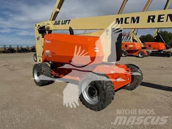 JLG 800AJ Leddede bomlifter