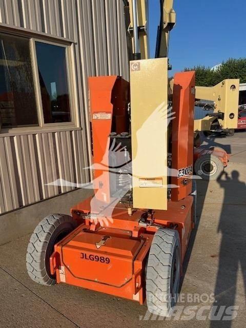 JLG E300AJP Leddede bomlifter