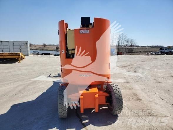 JLG E300AJP Leddede bomlifter
