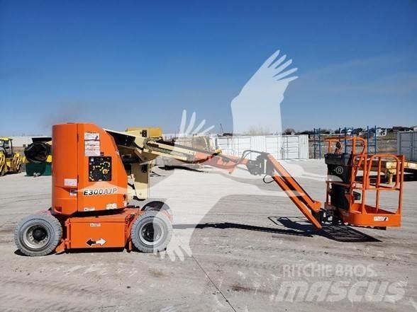 JLG E300AJP Leddede bomlifter
