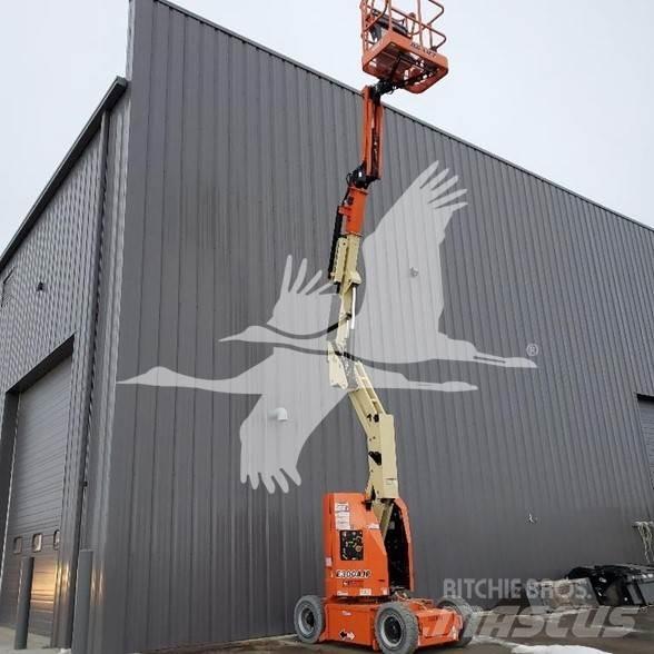 JLG E300AJP Leddede bomlifter