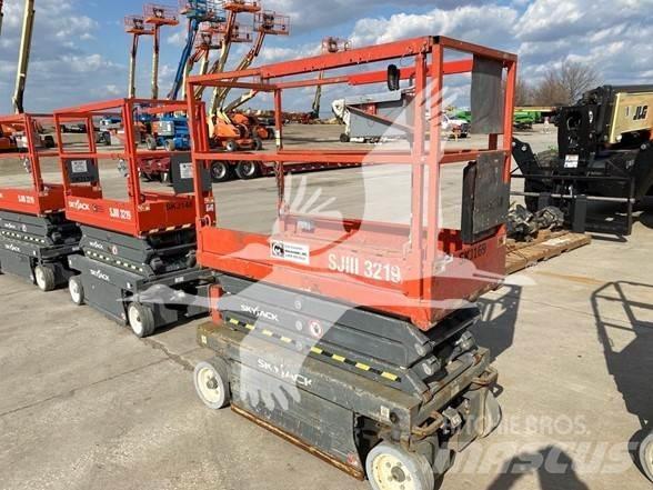 SkyJack SJ3219 Sakselifter