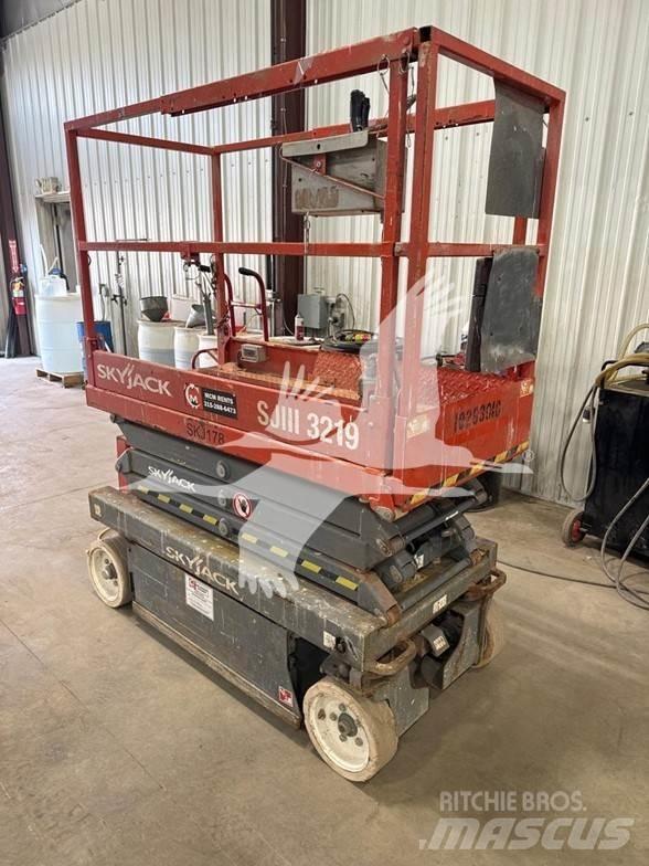 SkyJack SJ3219 Sakselifter