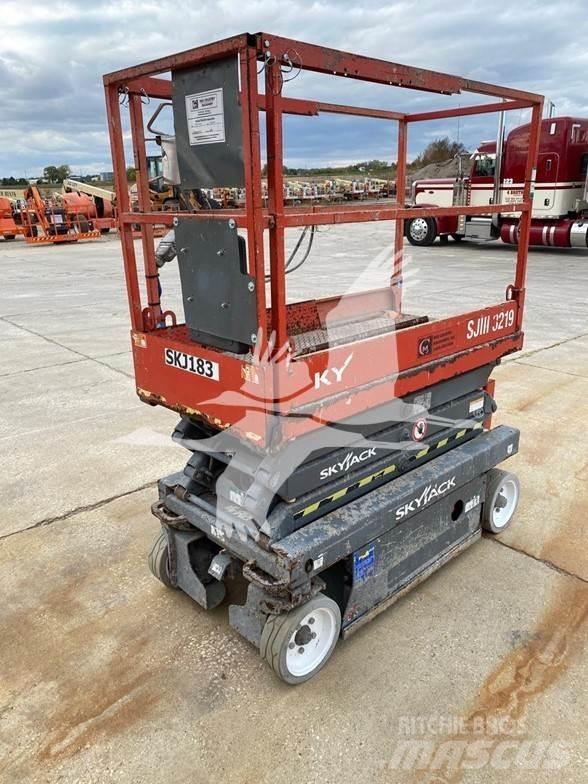 SkyJack SJ3219 Sakselifter