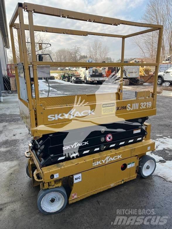 SkyJack SJ3219 Sakselifter