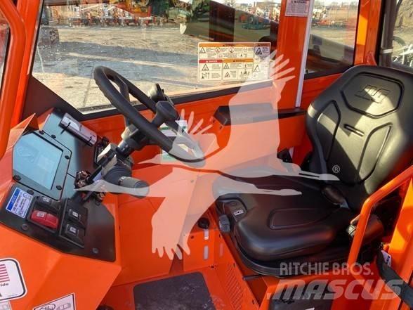 SkyTrak 6042 Teleskoplastere