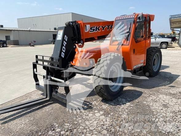 SkyTrak 8042 Teleskoplastere