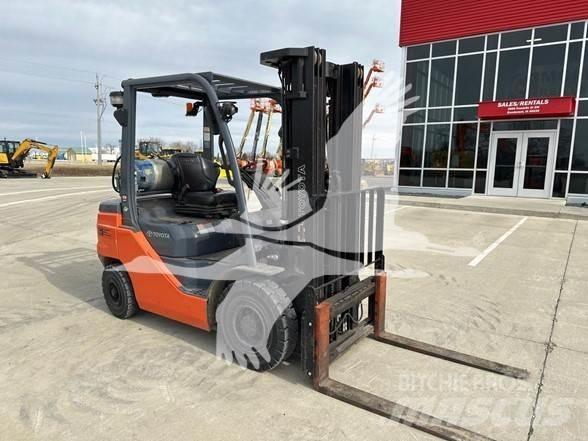Toyota 8FGU25 Diesel Trucker